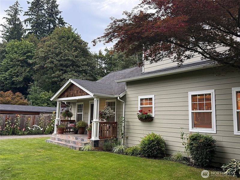 2nd image of 2824 Galloway Street SE
