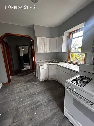 1 Oneida St #2 Photo 1