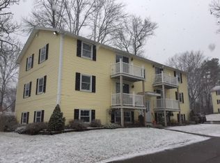 5 Carriage Hill Rd APT 1, Eliot, ME 03903
