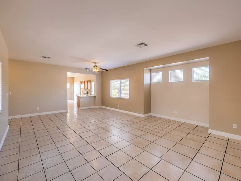 10540 Allthorn Ave — Photo 5