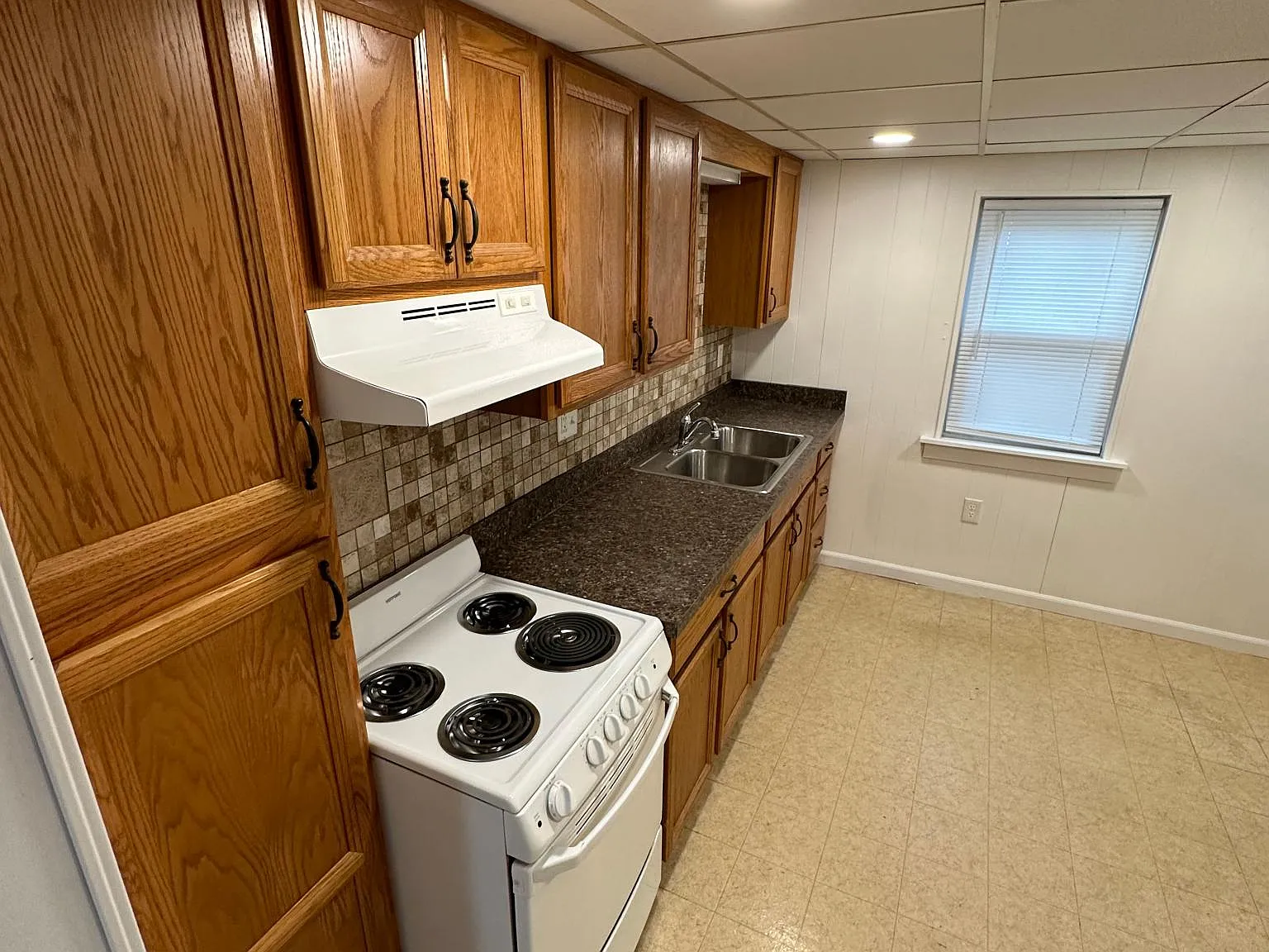 2 bed, 972 sqft, $1,500 — Photo 2