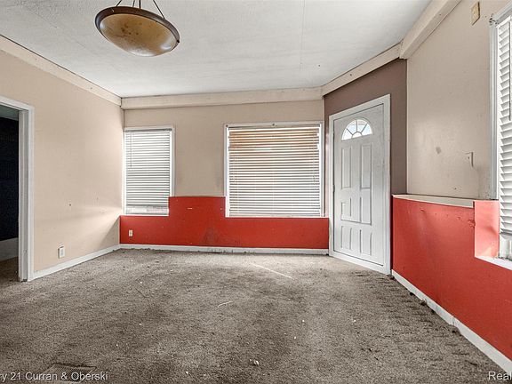 4th image of 1270 E 1st St