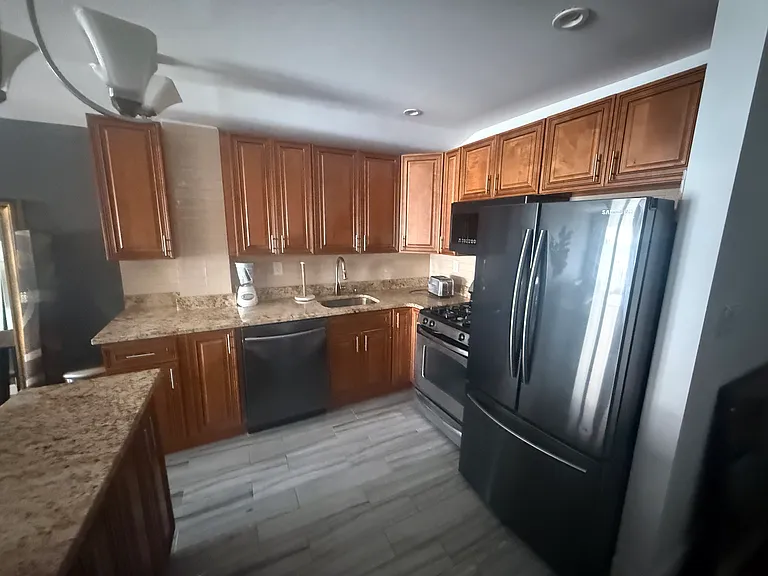 141-46 Pershing Cres #3A — Photo 13