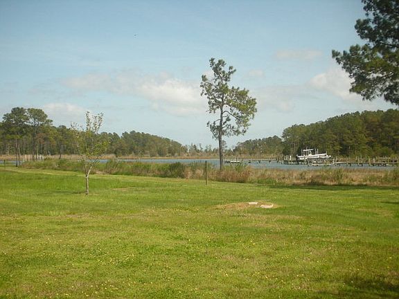 3rd image of 28 Ashley Cove Ln
