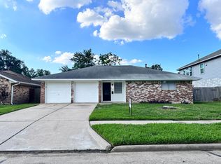 1118 E Rutgers Ln, Deer Park, TX 77536