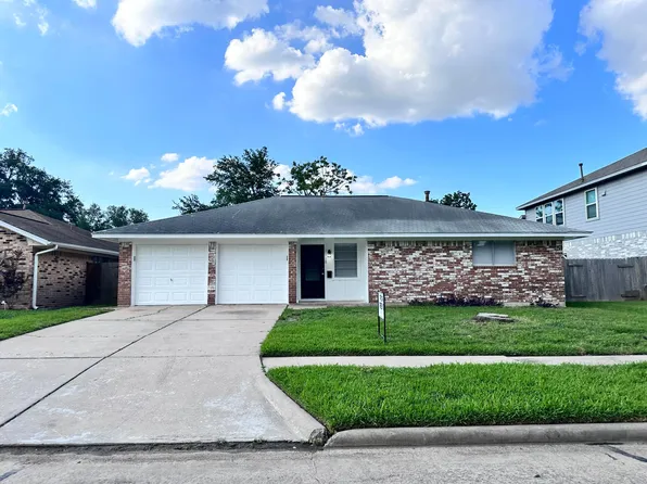 1118 E Rutgers Ln, Deer Park, TX 77536