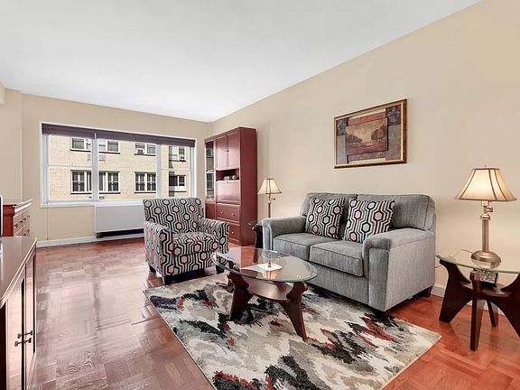 2nd image of 415 E 52nd St APT 9FB