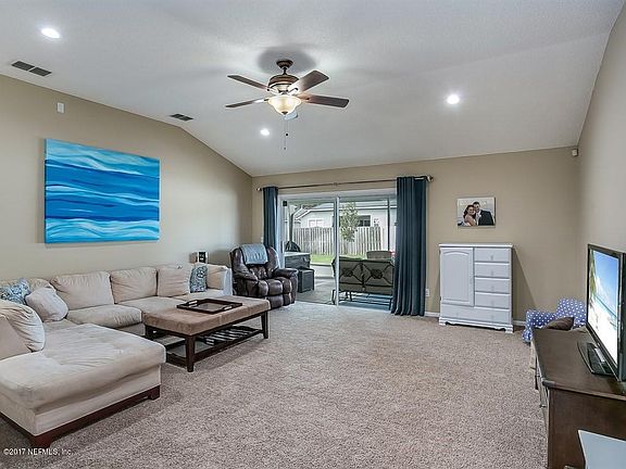 4th image of 2983 Thorncrest Dr