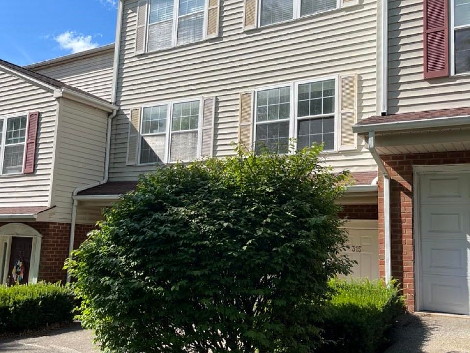 1st image of 315 Silver Leaf Dr