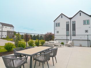 1702 N 205th St #11-A, Elkhorn, NE 68022