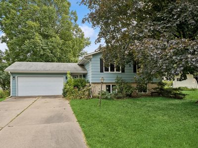 1174 Roselawn Ave W, Roseville, MN, 55113