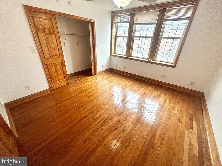 2635 W Girard Ave #B — Photo 8