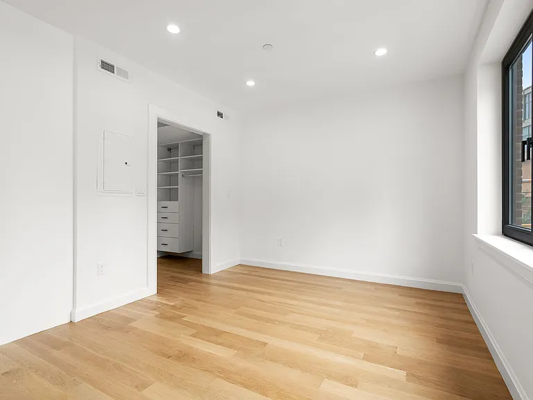 1618 Beacon St #3 — Photo 19