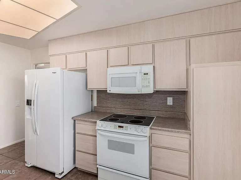 10641 W Boswell Blvd — Photo 18