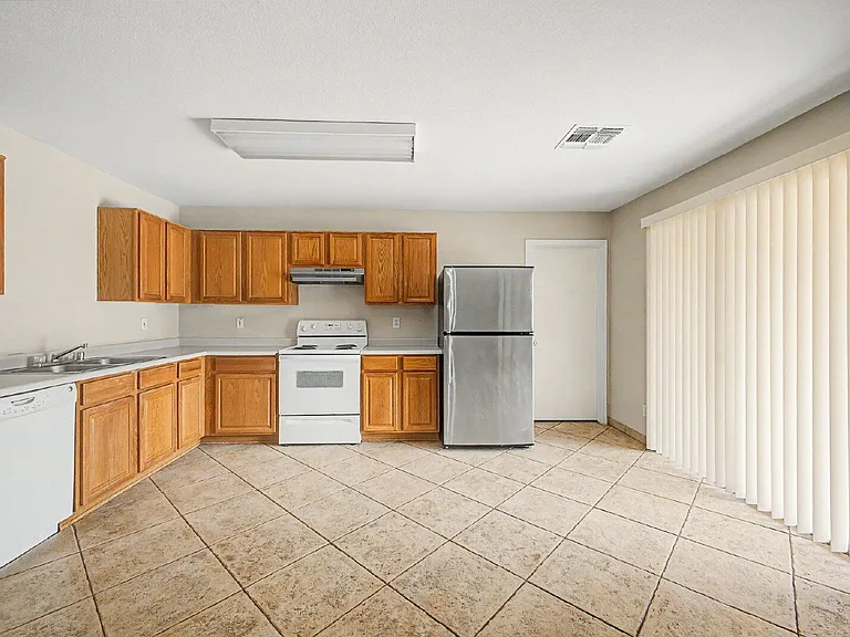15994 N 135th Dr — Photo 14
