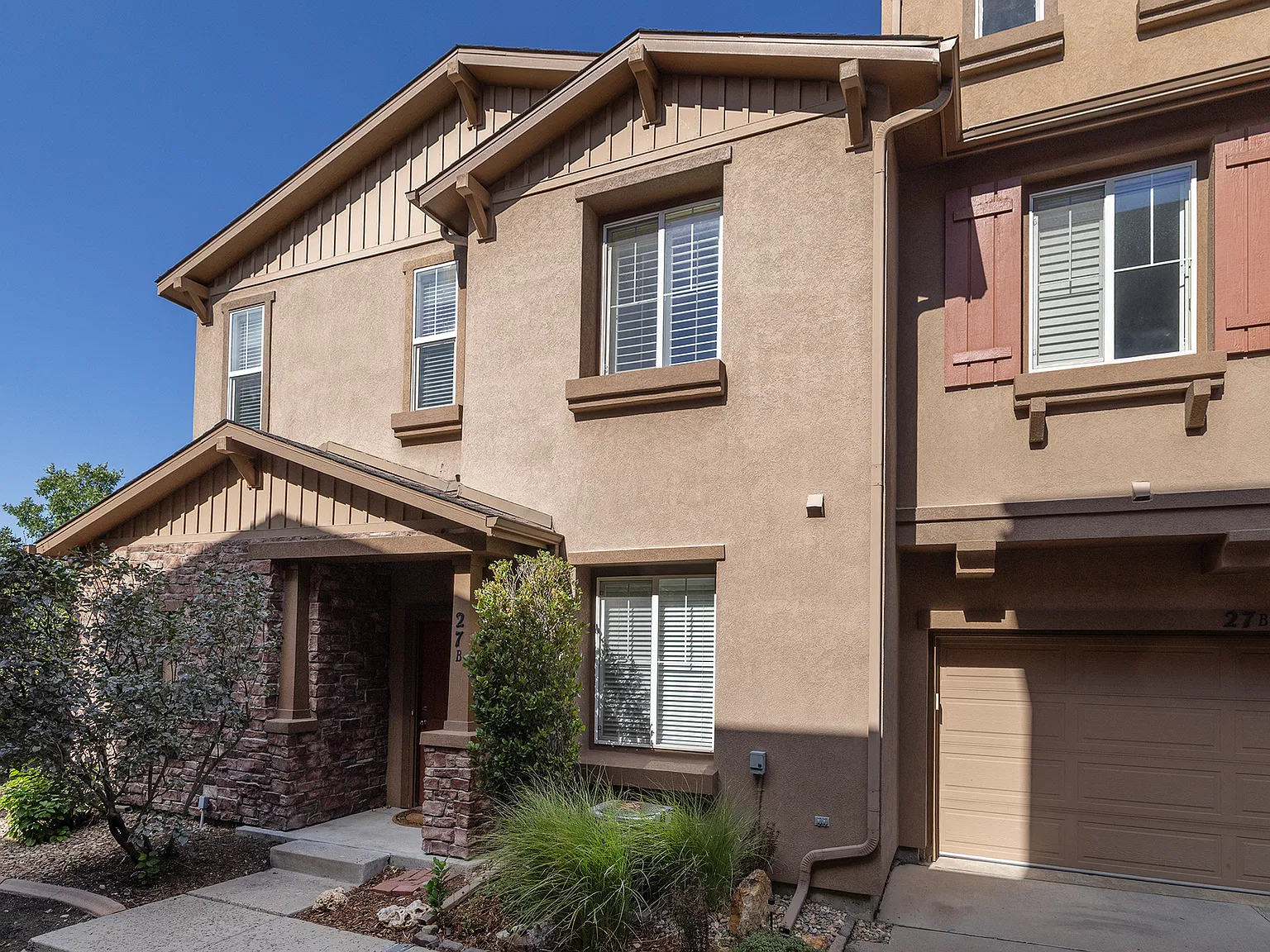10579 Parkington Lane — Photo 1