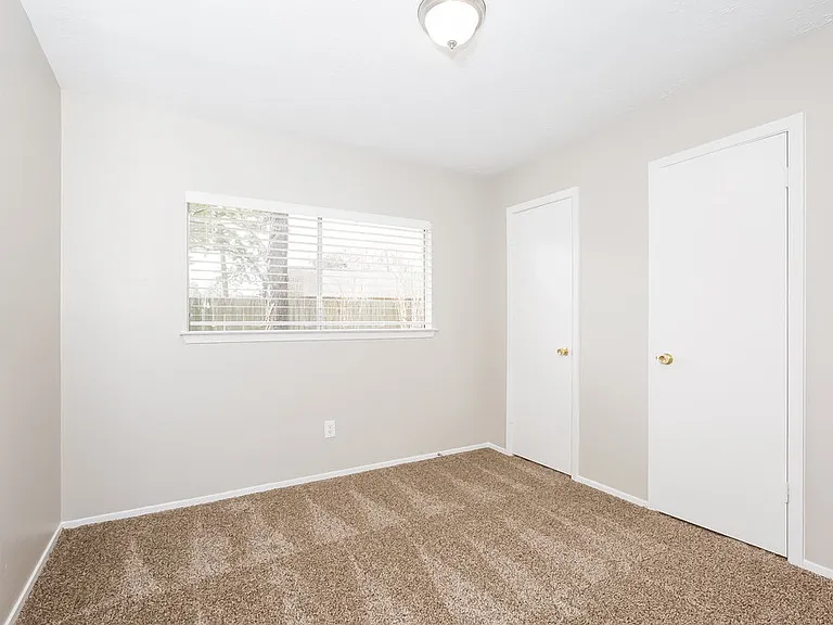 20015 Bishops Gate Ln — Photo 11