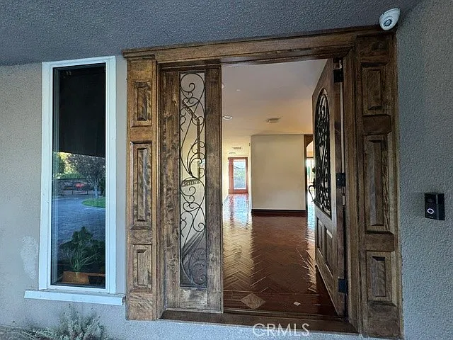4 bed, 3.5 bath, 4000 sqft, $6,500 — Photo 4