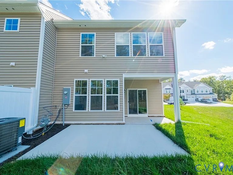18372 Palisades Ct — Photo 4