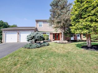 7 Swan Ct, Marlboro, NJ