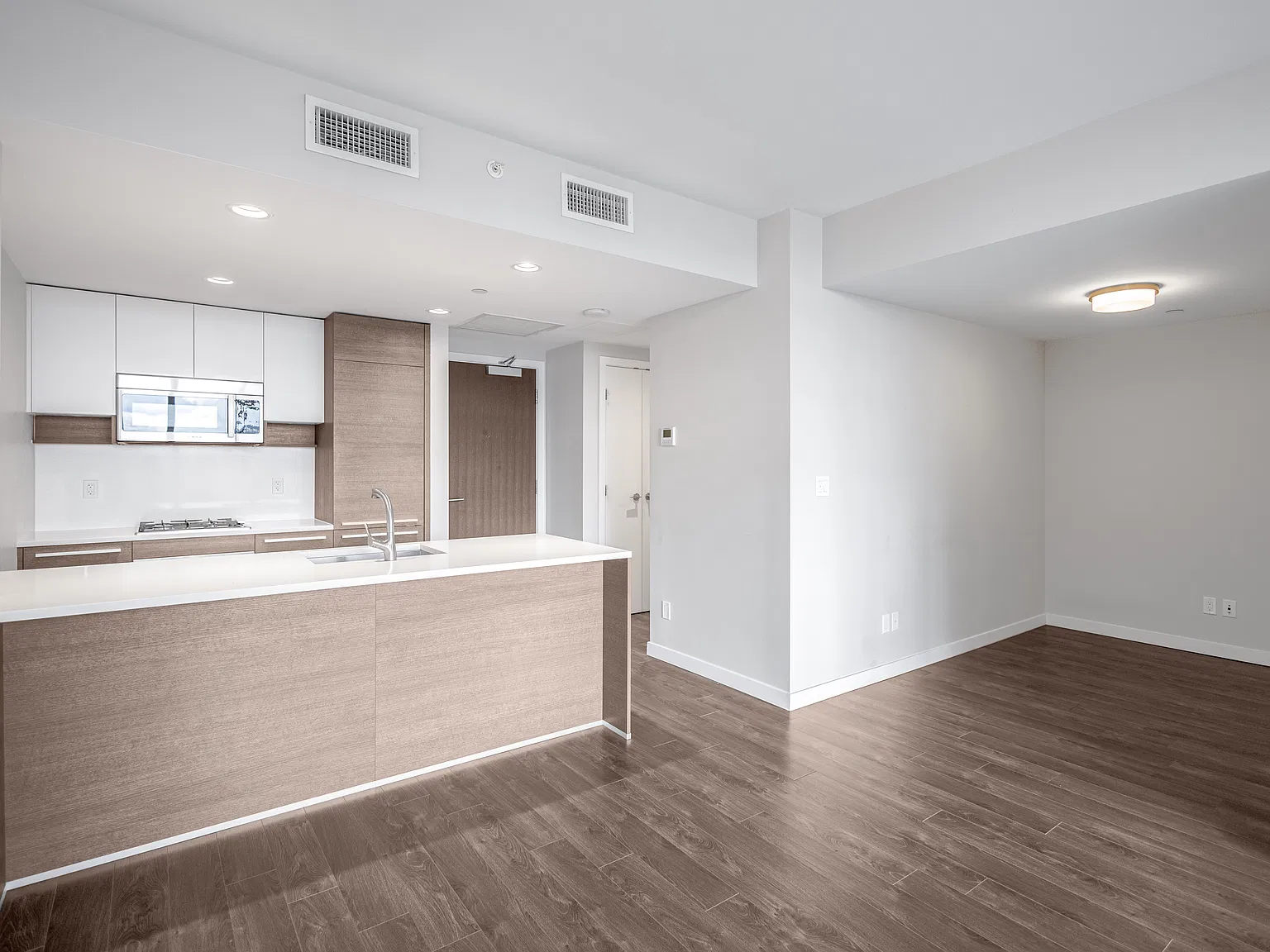 4485 Skyline Dr — Photo 1