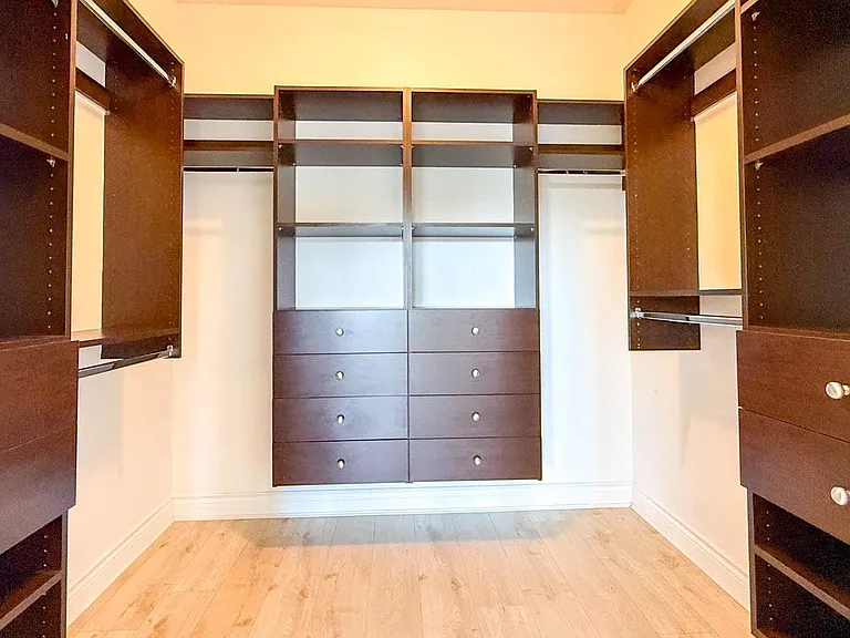2307 Marine Dr — Photo 31