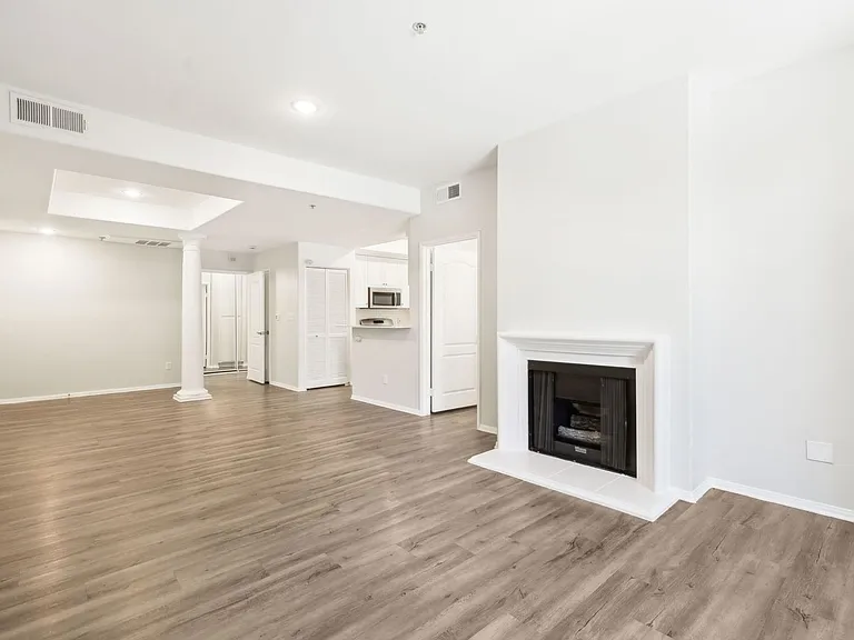 2245 Beverly Glen — Photo 115