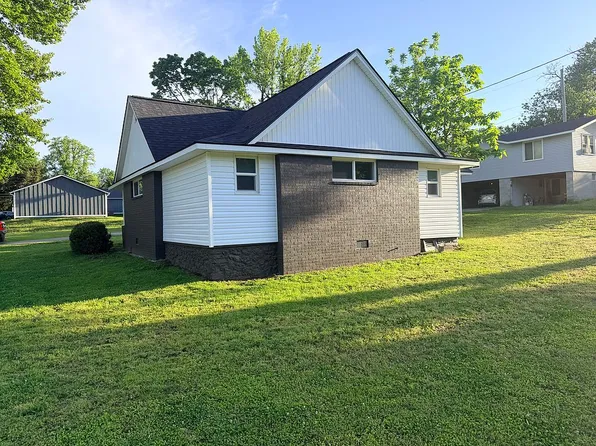 602 S Spring St, Grove, OK 74344