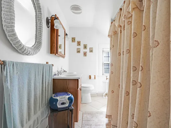 160-08 12th Road image 7 of 29