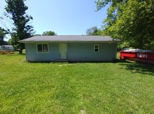 311 N Garfield St, Maple Rapids, MI 48853