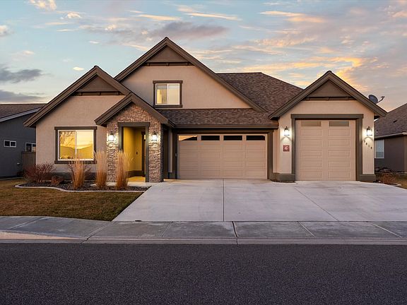2nd image of 3012 Wild Canyon Way