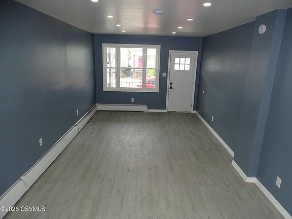 3rd image of 1240 Poplar St