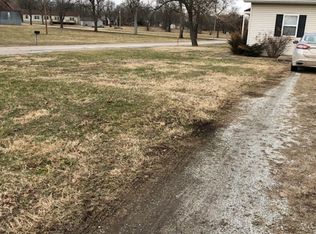 108 S 3rd St, Deepwater, MO 64740