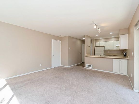 Living Room/Kitchen