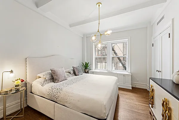 Sold by Compass | media 8