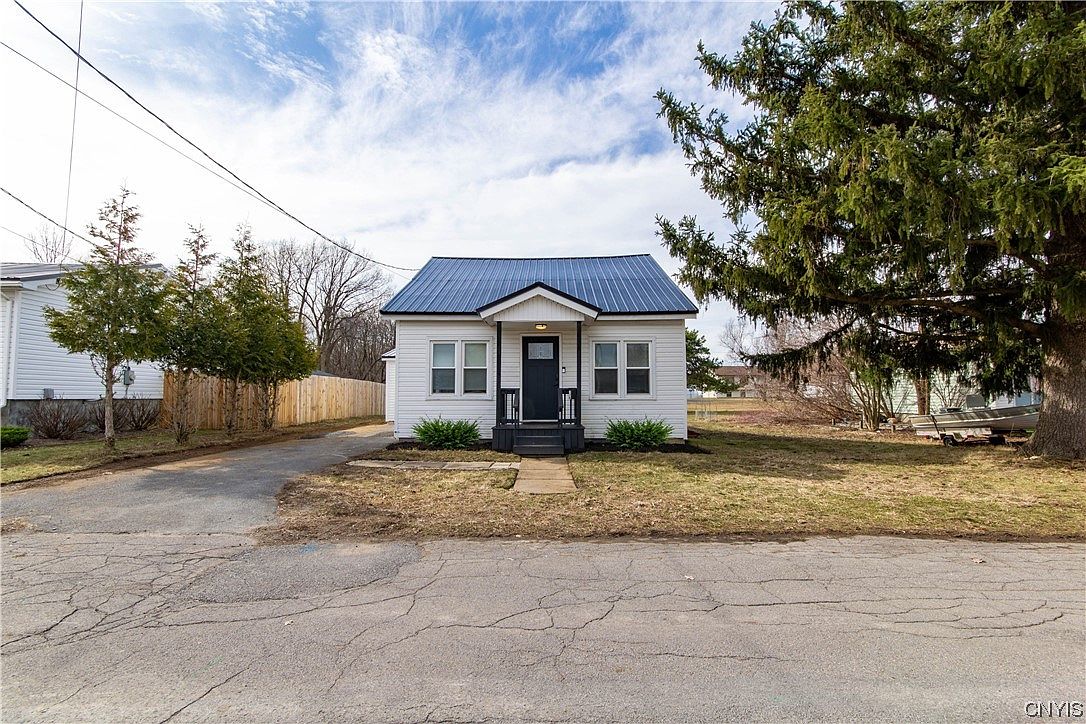 176 Duffy St, Watertown, NY 13601 Zillow