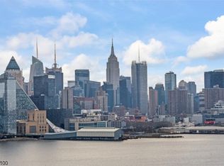 6600 Boulevard E #6H, West New York, NJ 07093