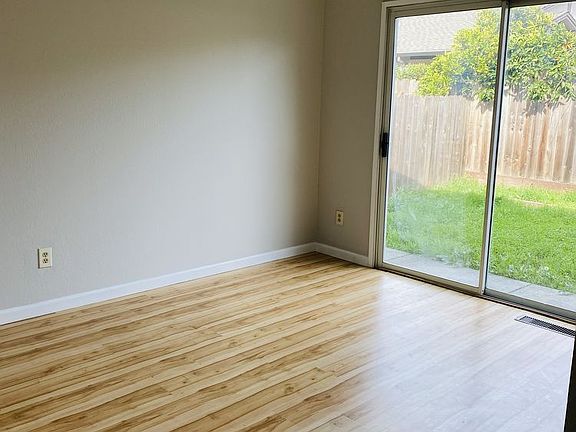 3rd image of 18742 Park Tree Ln