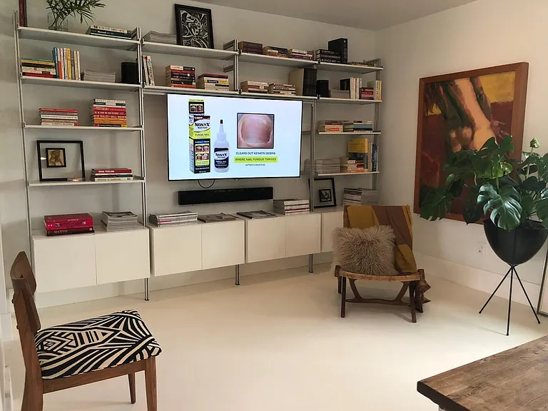 Livingroom Bookshelf