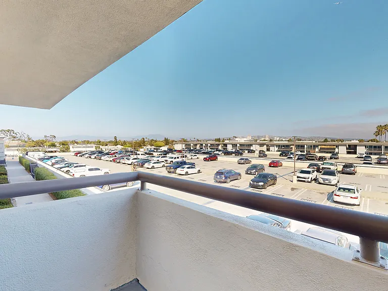 Eight 80 Newport Beach — Photo 181