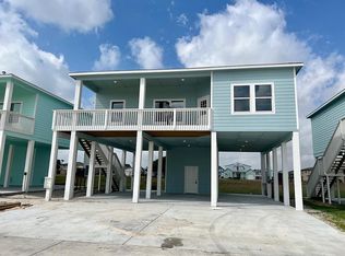 184 Paradise Dr, Rockport, TX 78382