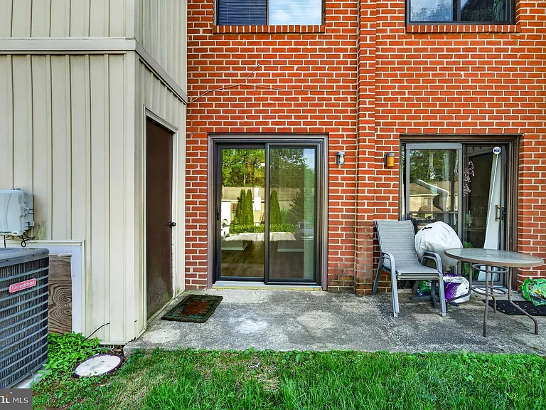 803 Valley Dr — Photo 33
