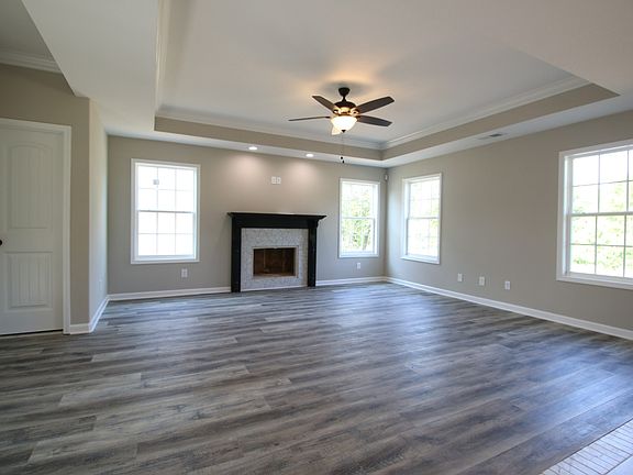 5th image of 142 Chalet Hls Lot 142