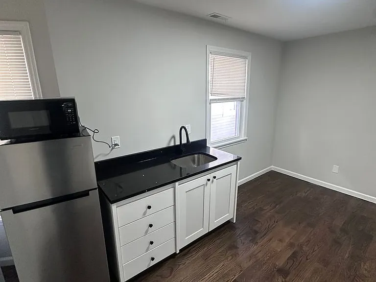 116-118 Catherine St — Photo 15