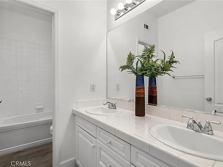2266 N Andover Dr — Photo 16