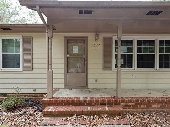 4th image of 224 Morgan Ln