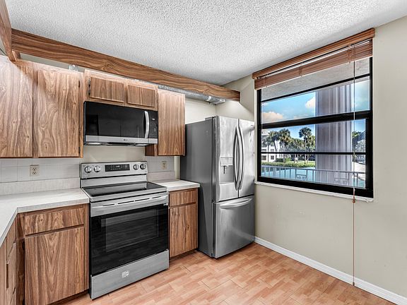 4th image of 3540 Whitehall Drive #203