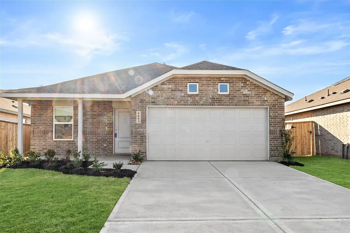 Building Photo - 6603 Sassafras Green Dr