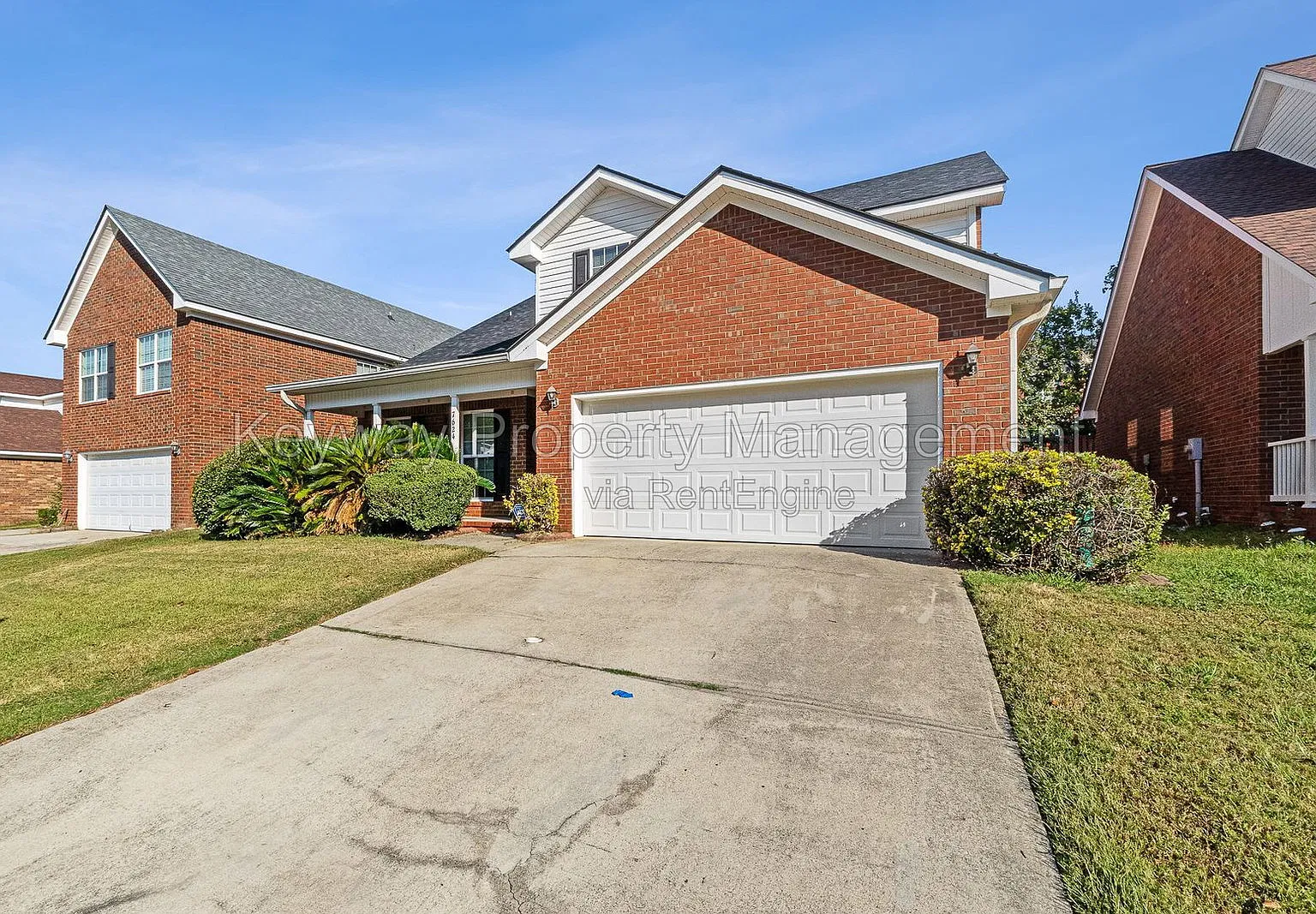 4 bed, 2.5 bath, 2360 sqft, $1,930 — Photo 2