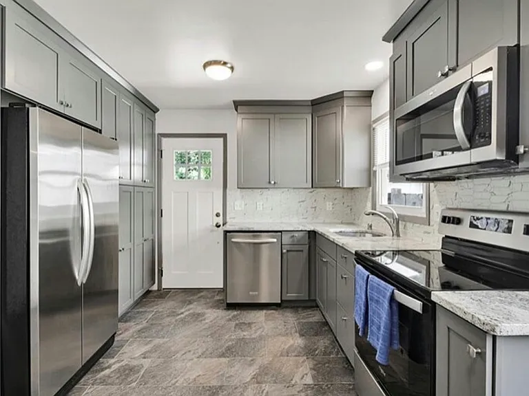 6639 Hillside Ln — Photo 6